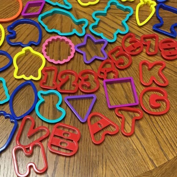 53 Betty Crocker Cookie Sandwich Cutters Animals Letter Numbers Bundle H… - Picture 4 of 6